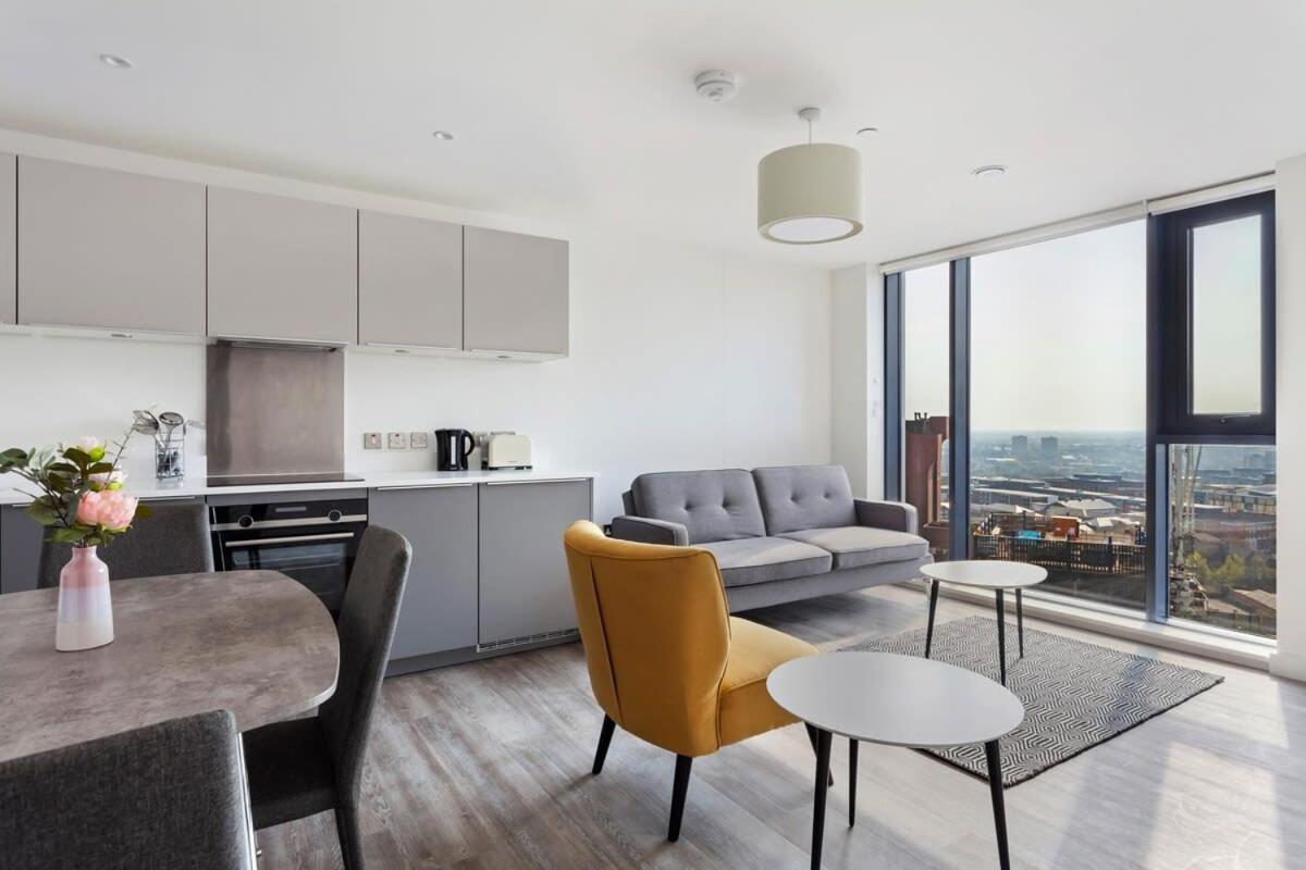Apartment Contemporary 1br With Amazing Views Birmingham
