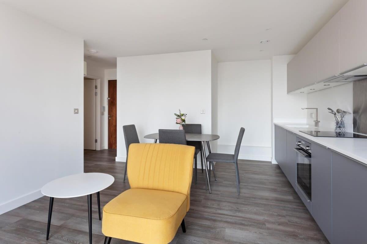 Contemporary 1br With Amazing Views