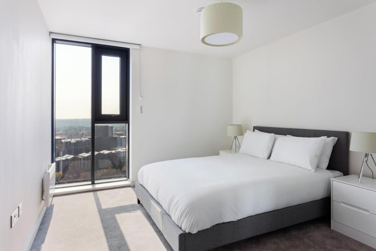 Contemporary 1br With Amazing Views Apartment *